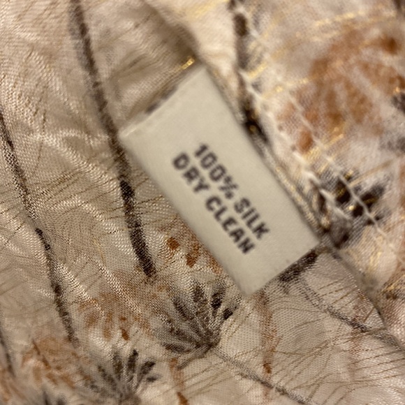 Tucker 100% Silk Gold Metallic Floral Print Spaghetti Strap Tank Size P - Picture 6 of 7